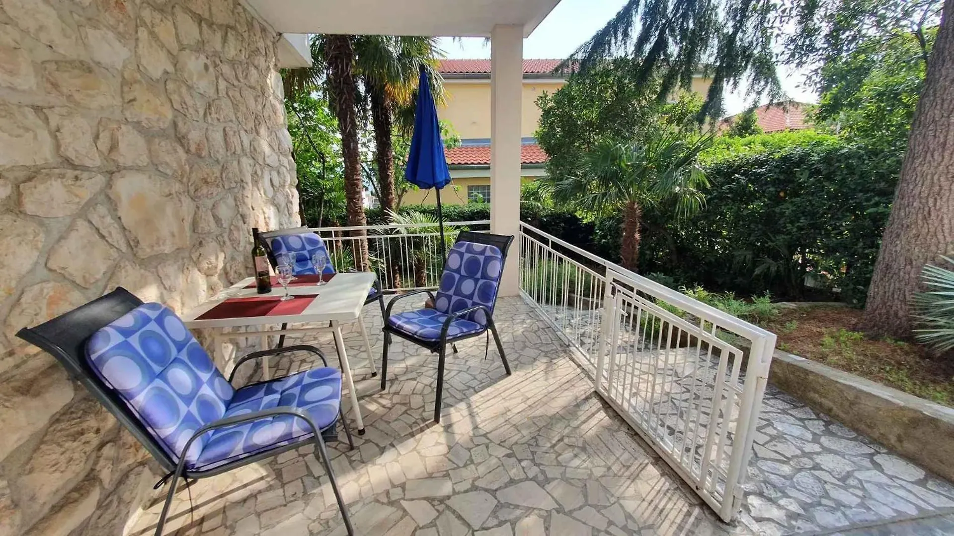 Apartments In Dramalj 53941